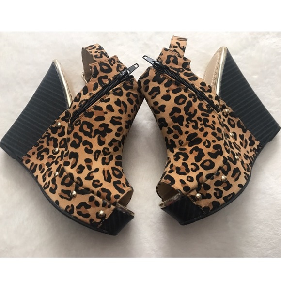 Chinese Laundry Shoes - NEW Chinese Laundry cheetah wedges!